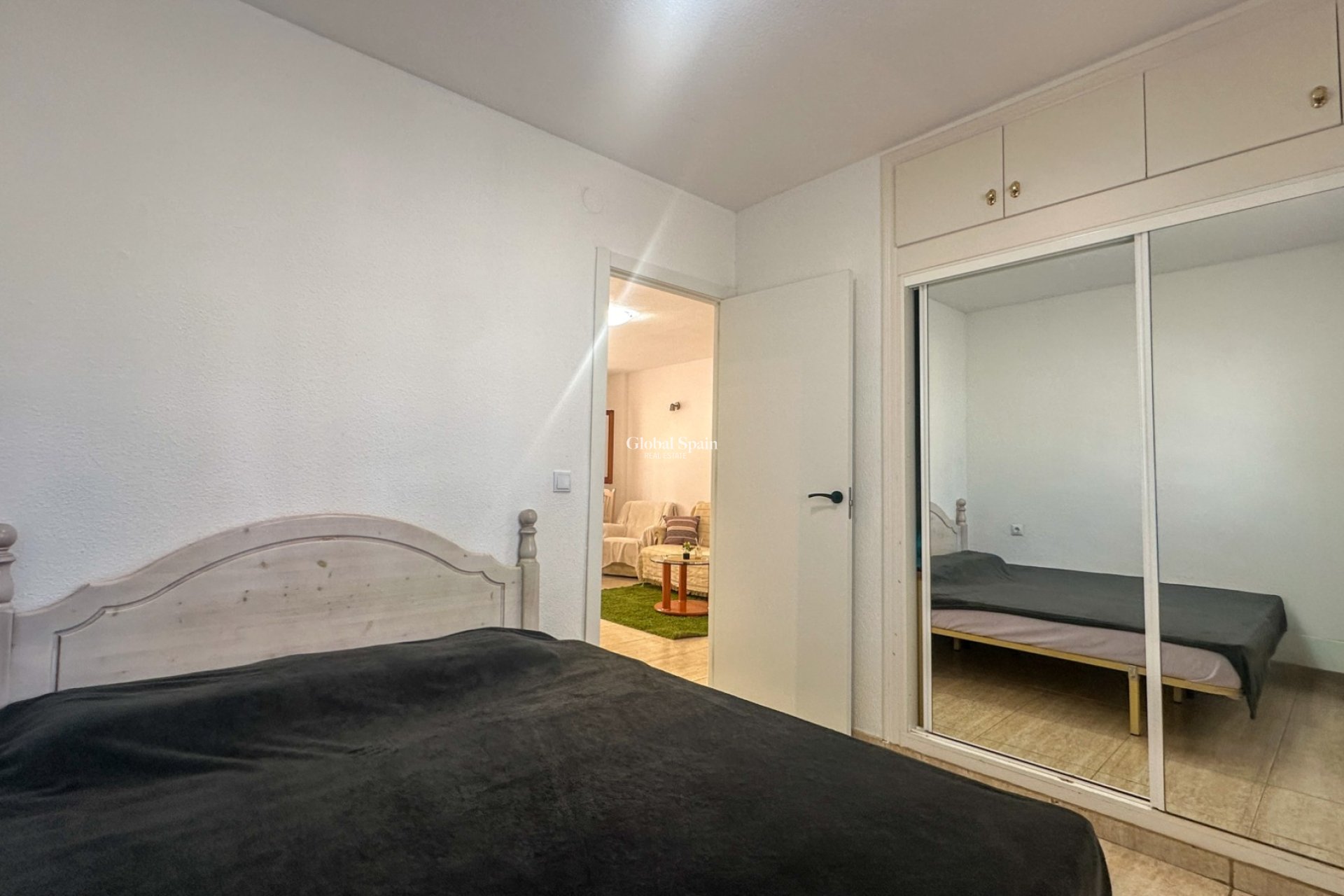 Revente - APPARTEMENT -
LA ZENIA - Costa Blanca