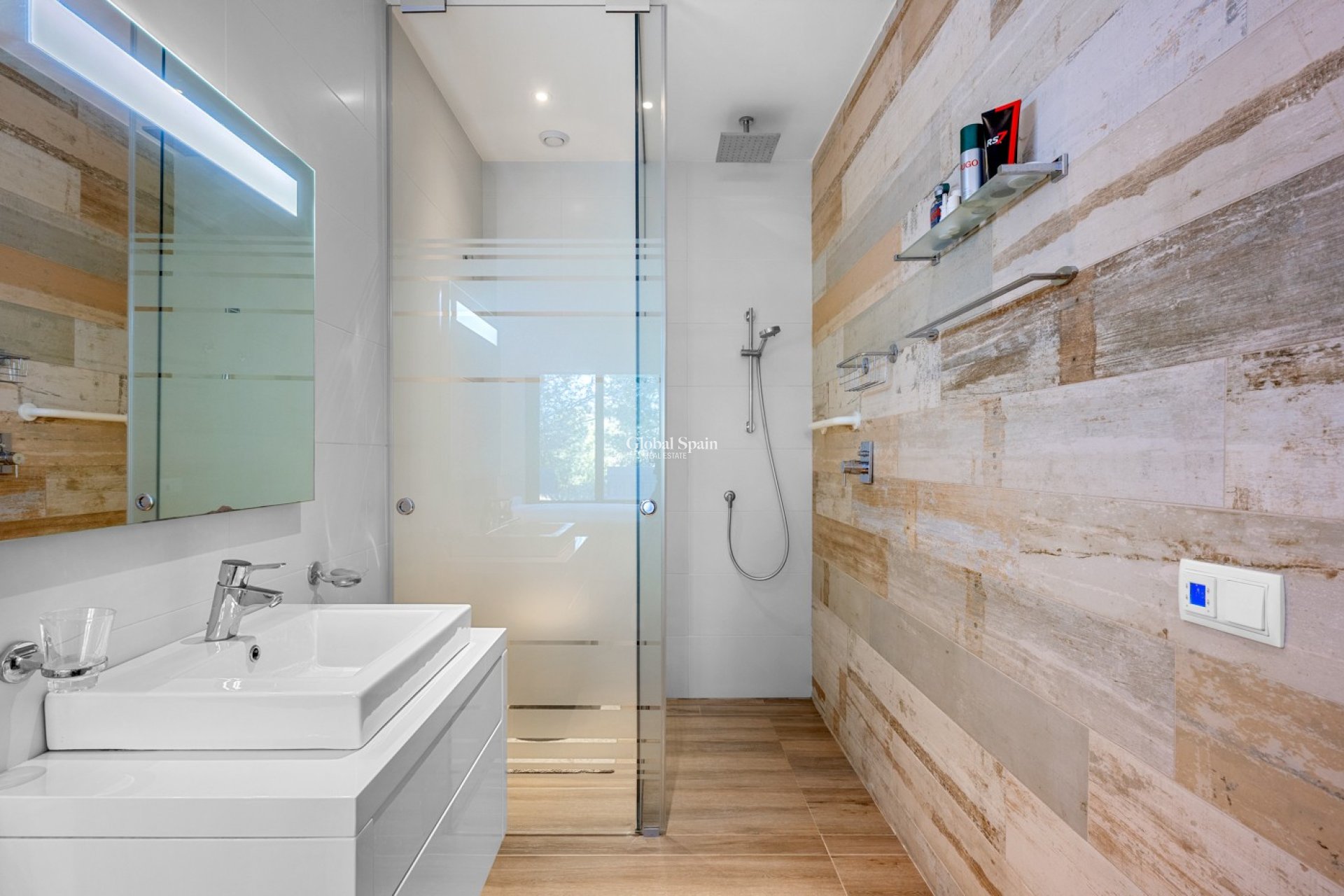 Revente - APPARTEMENT -
LAS COLINAS GOLF RESORT - Costa Blanca