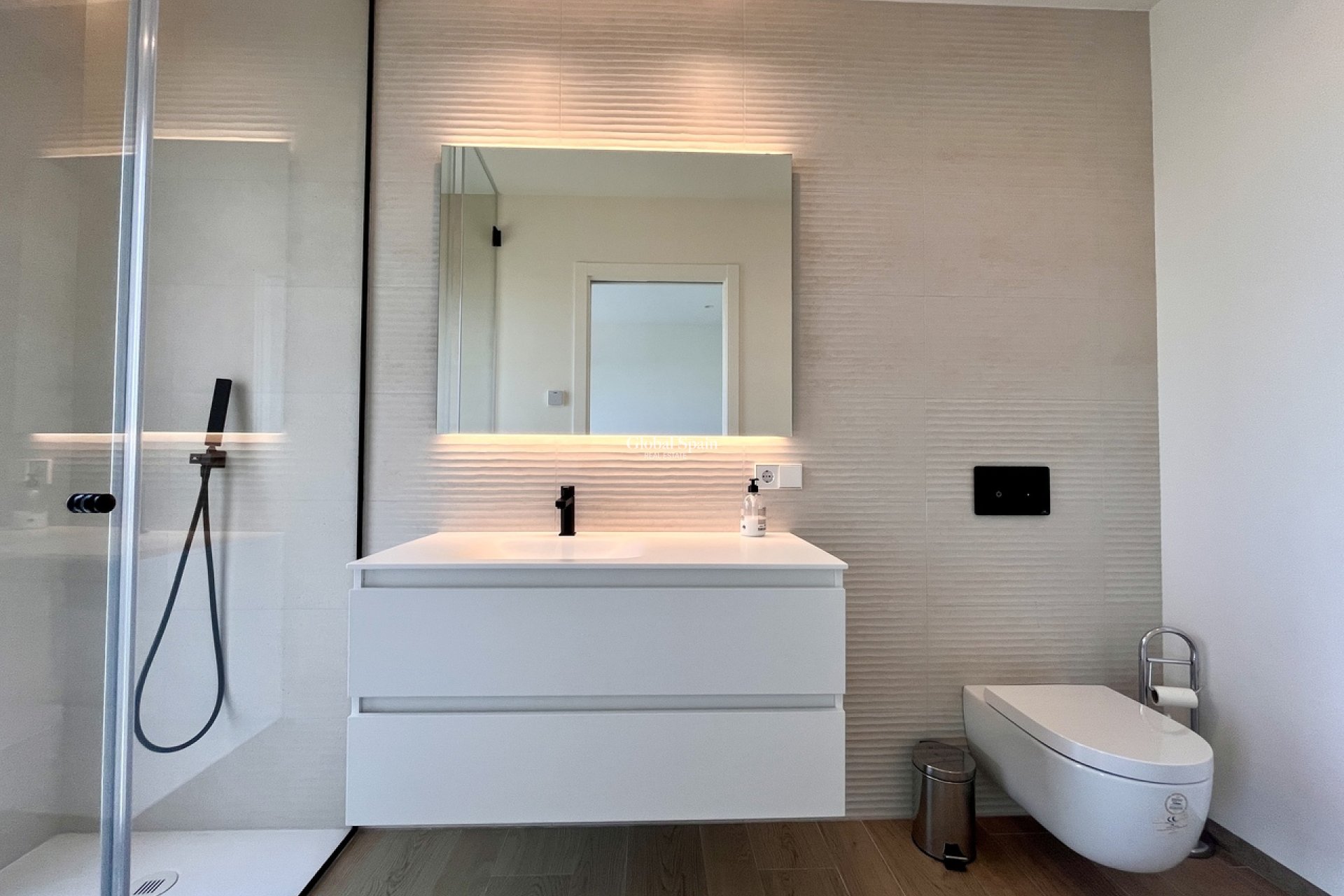 Revente - APPARTEMENT -
LAS COLINAS GOLF RESORT - Costa Blanca