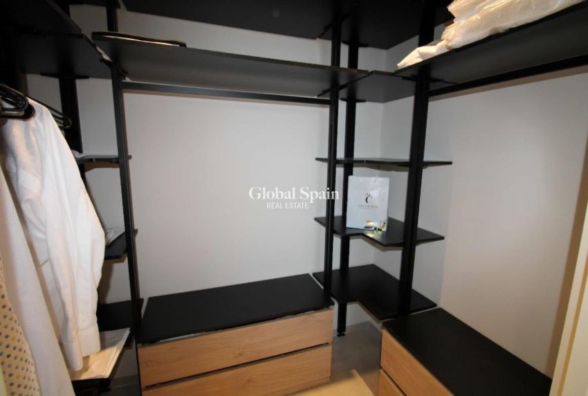 Revente - APPARTEMENT -
LAS COLINAS GOLF RESORT - Costa Blanca