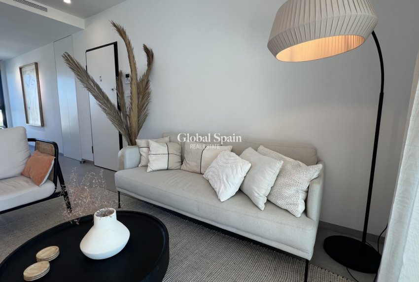 Revente - APPARTEMENT -
LAS COLINAS GOLF RESORT - Costa Blanca