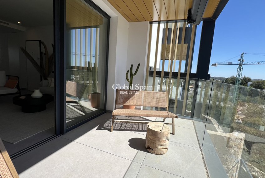 Revente - APPARTEMENT -
LAS COLINAS GOLF RESORT - Costa Blanca