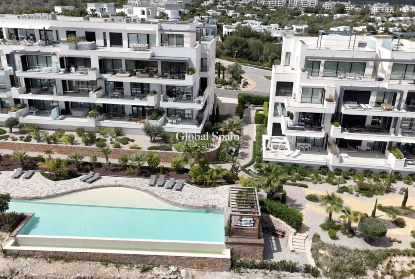 Revente - APPARTEMENT -
LAS COLINAS GOLF RESORT - Costa Blanca