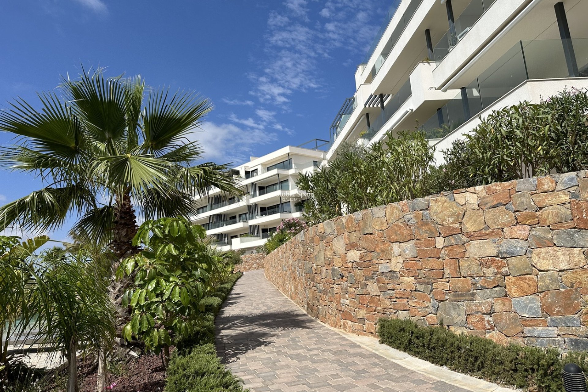 Revente - APPARTEMENT -
LAS COLINAS GOLF RESORT - Costa Blanca