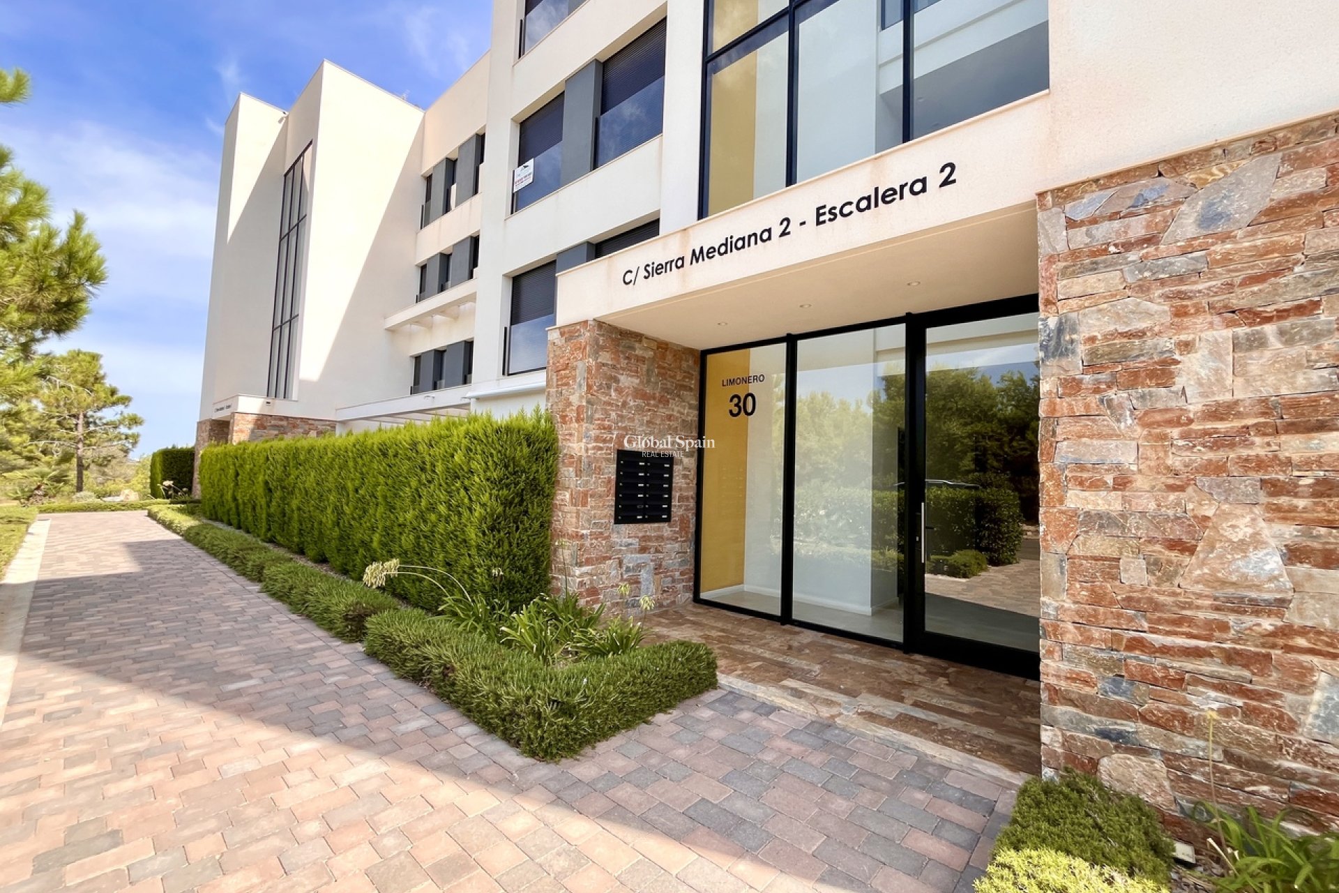 Revente - APPARTEMENT -
LAS COLINAS GOLF RESORT - Costa Blanca