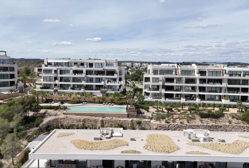 Revente - APPARTEMENT -
LAS COLINAS GOLF RESORT - Costa Blanca