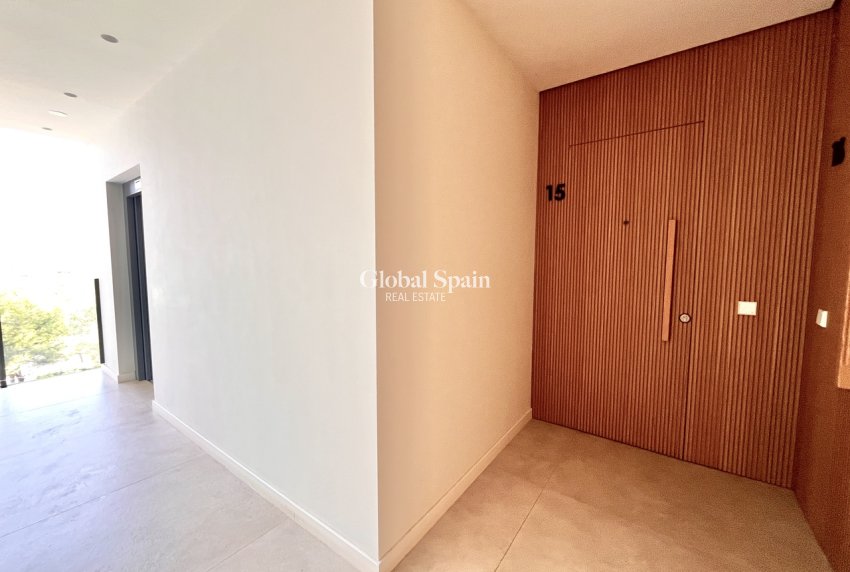Revente - APPARTEMENT -
LAS COLINAS GOLF RESORT - Costa Blanca