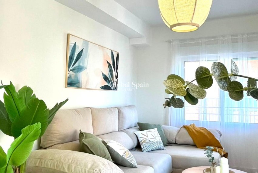Revente - APPARTEMENT -
LO PAGÁN - Villananitos