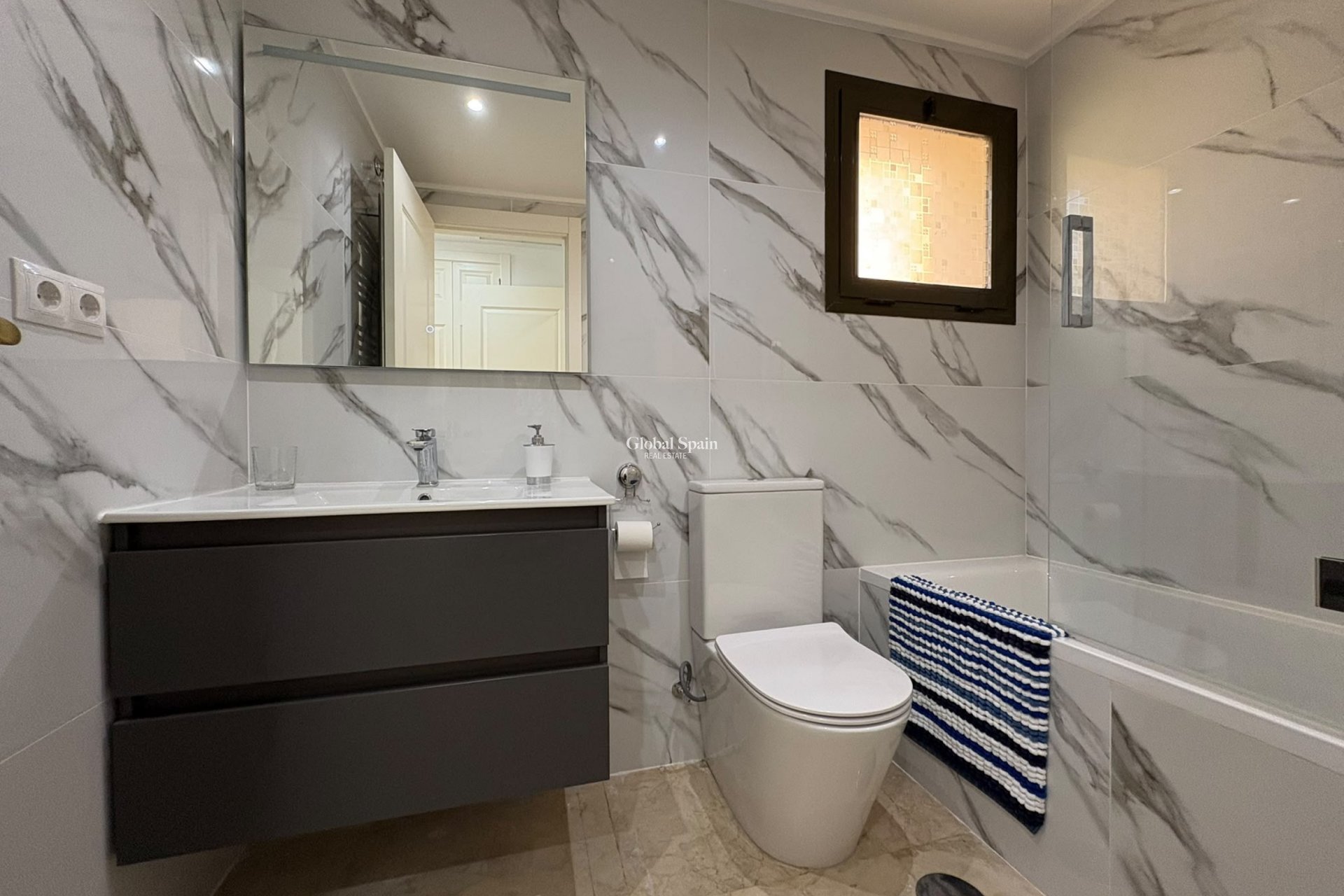 Revente - APPARTEMENT -
LOS ALCÁZARES