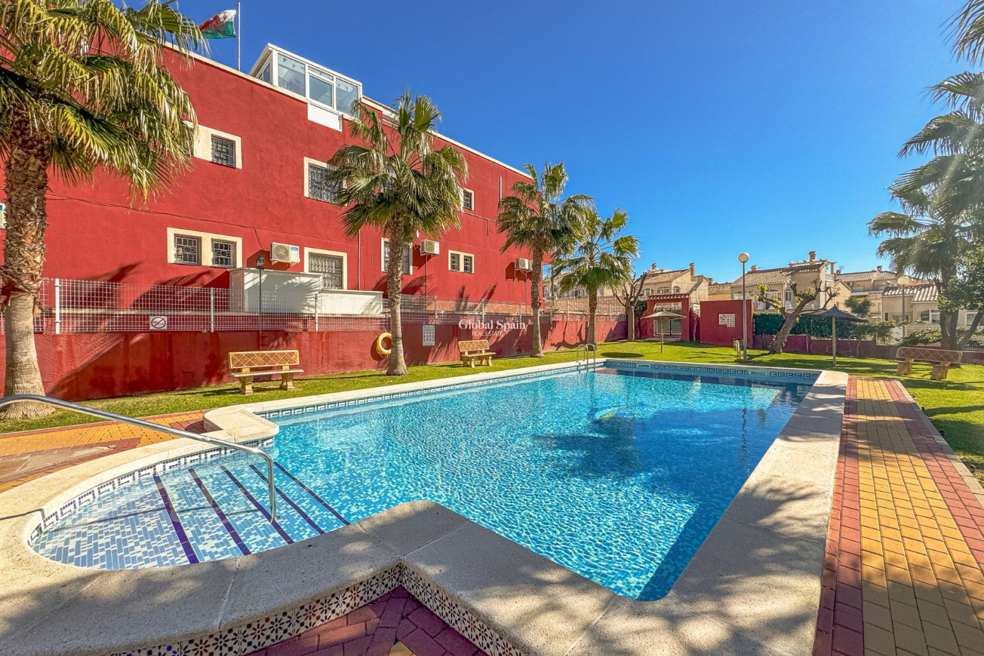 Revente - APPARTEMENT -
LOS BALCONES - LOS ALTOS - Costa Blanca