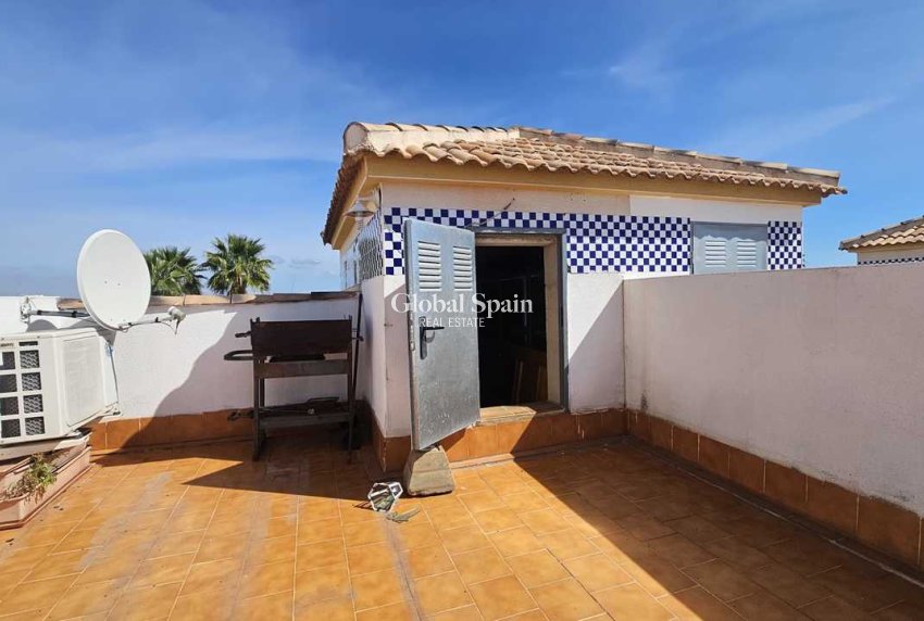 Revente - APPARTEMENT -
LOS BALCONES - LOS ALTOS - Costa Blanca