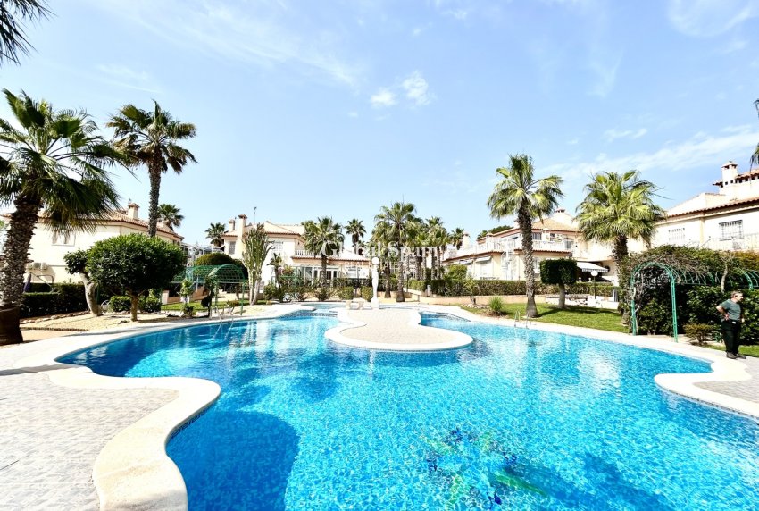 Revente - APPARTEMENT -
LOS BALCONES - LOS ALTOS - Costa Blanca