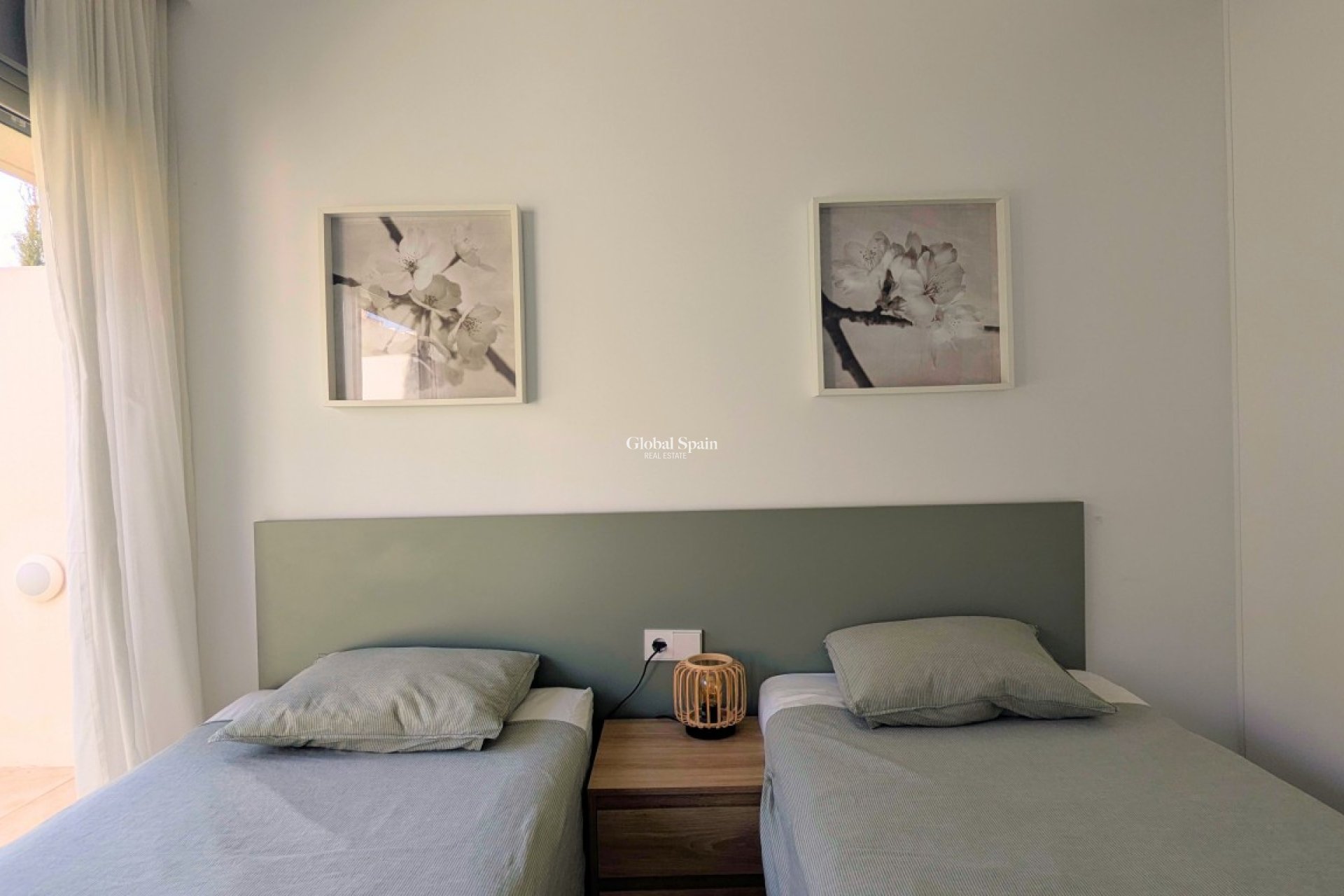 Revente - APPARTEMENT -
LOS BALCONES - LOS ALTOS - Costa Blanca