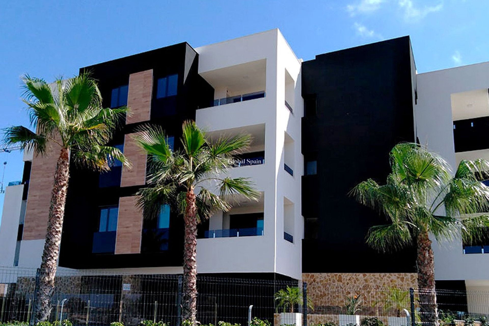 Revente - APPARTEMENT -
LOS BALCONES - LOS ALTOS