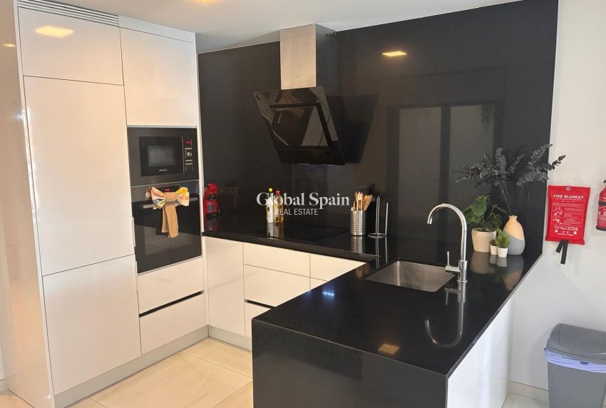 Revente - APPARTEMENT -
LOS BALCONES - LOS ALTOS