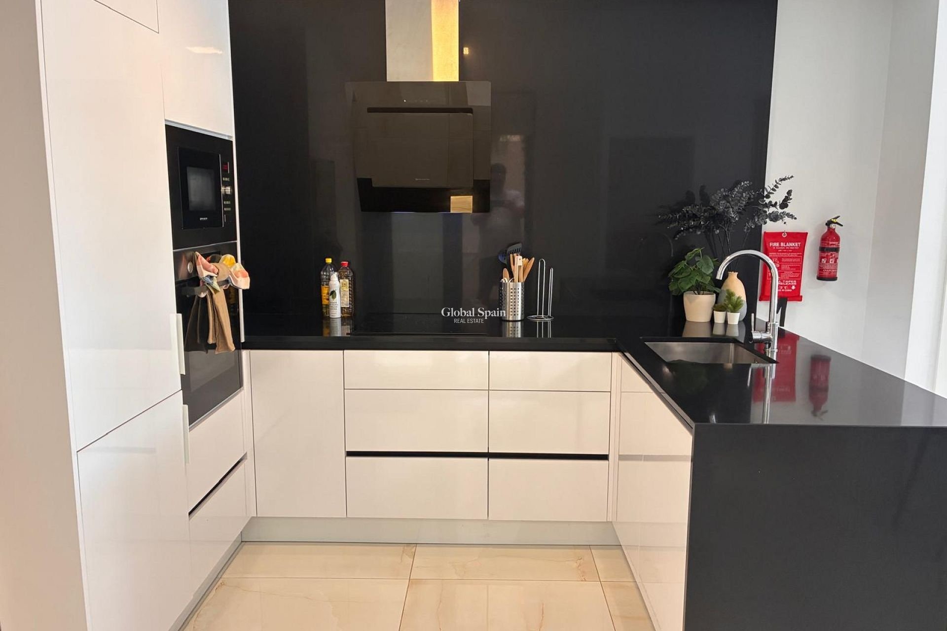Revente - APPARTEMENT -
LOS BALCONES - LOS ALTOS