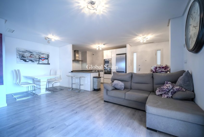 Revente - APPARTEMENT -
LOS DOLSES - Altos de Mediterraneo