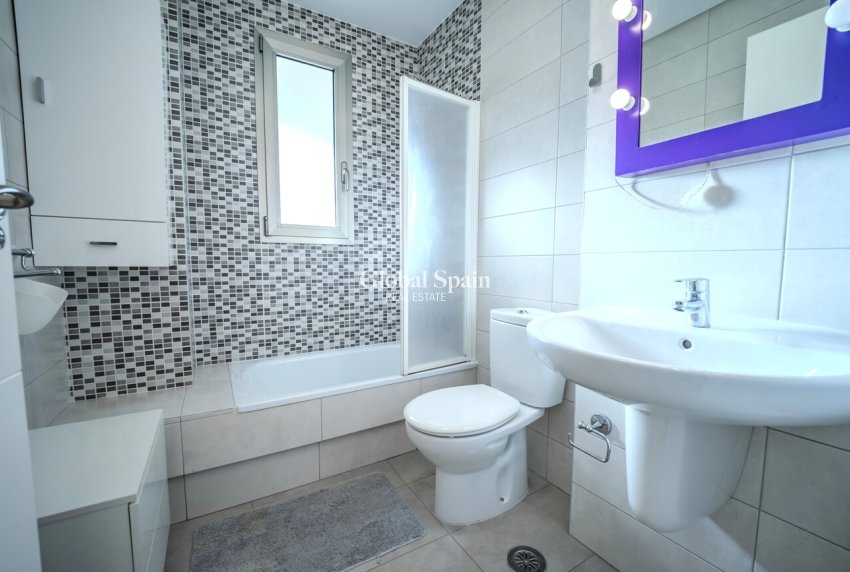 Revente - APPARTEMENT -
LOS DOLSES - Altos de Mediterraneo