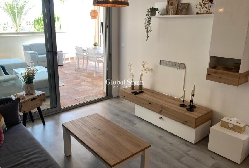 Revente - APPARTEMENT -
LOS DOLSES - Costa Blanca