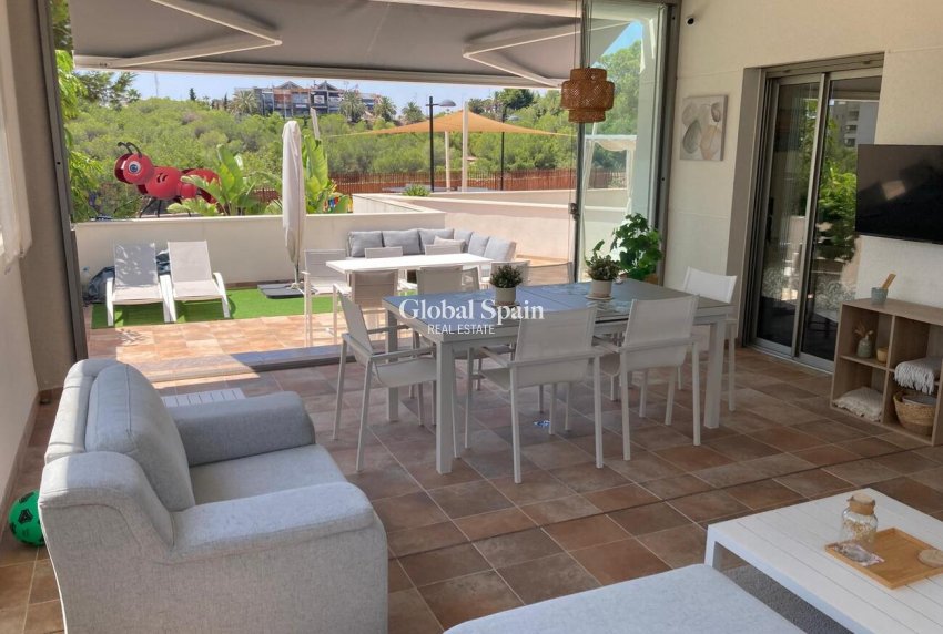 Revente - APPARTEMENT -
LOS DOLSES - Costa Blanca