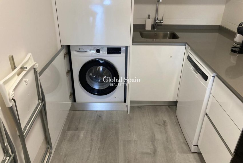 Revente - APPARTEMENT -
LOS DOLSES - Costa Blanca