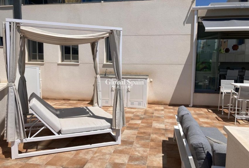 Revente - APPARTEMENT -
LOS DOLSES - Costa Blanca