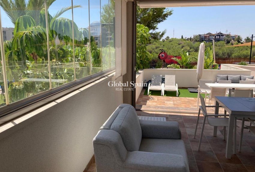 Revente - APPARTEMENT -
LOS DOLSES - Costa Blanca