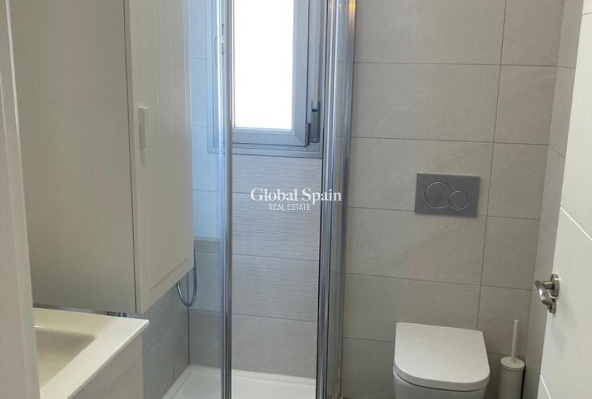 Revente - APPARTEMENT -
LOS DOLSES - Costa Blanca