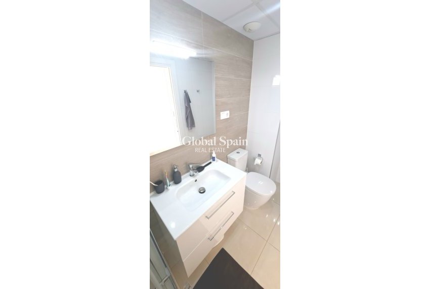 Revente - APPARTEMENT -
LOS DOLSES - Inland