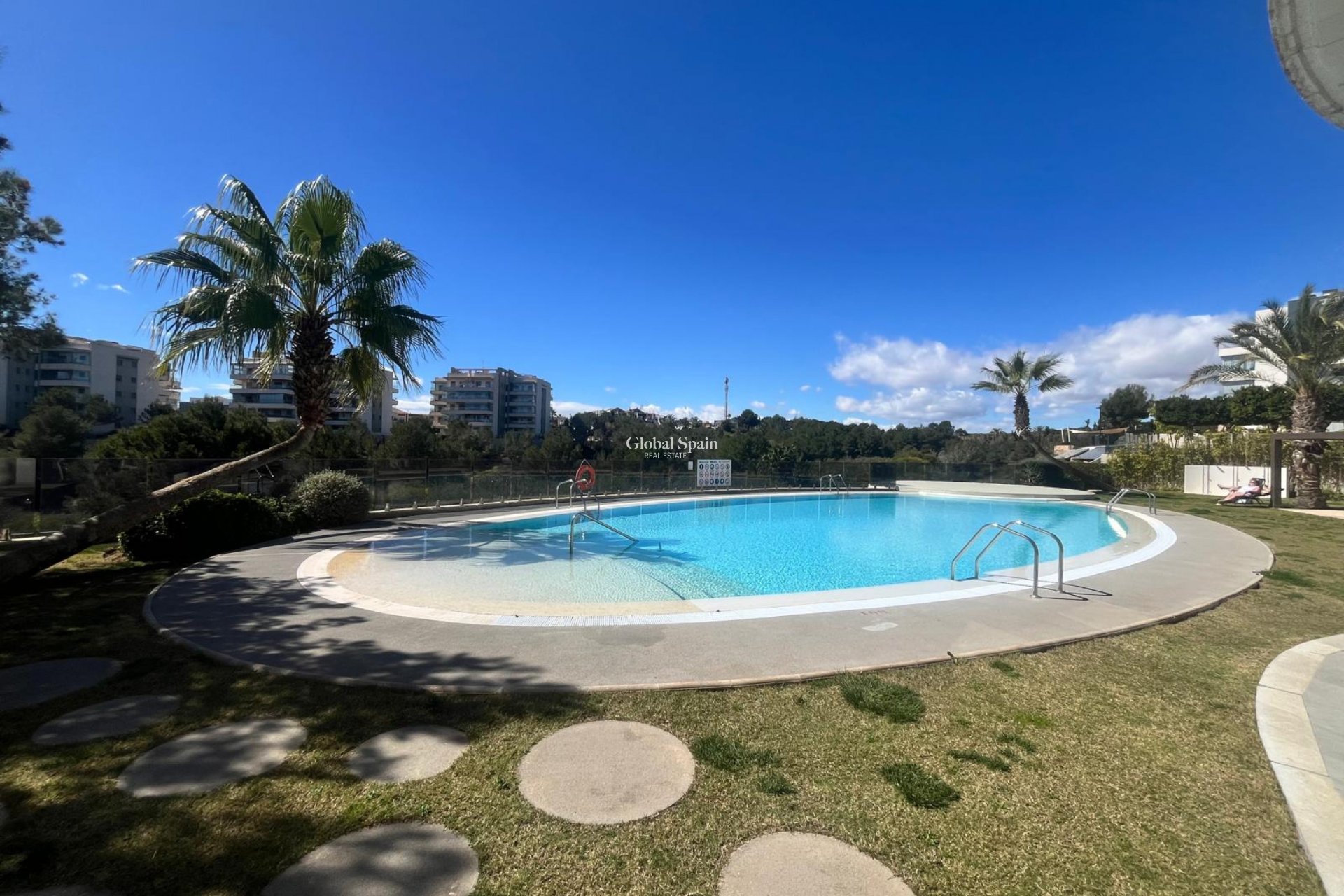 Revente - APPARTEMENT -
LOS DOLSES - Inland