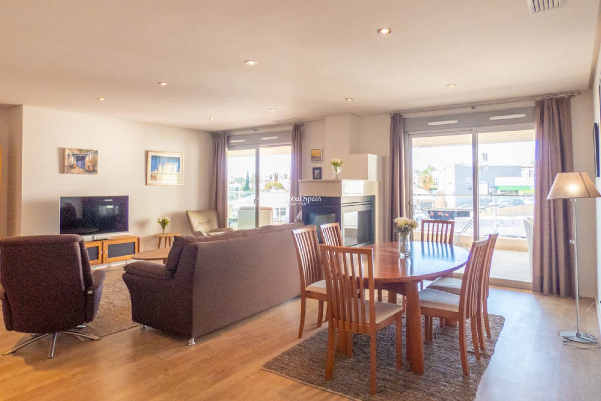 Revente - APPARTEMENT -
LOS DOLSES - Inland