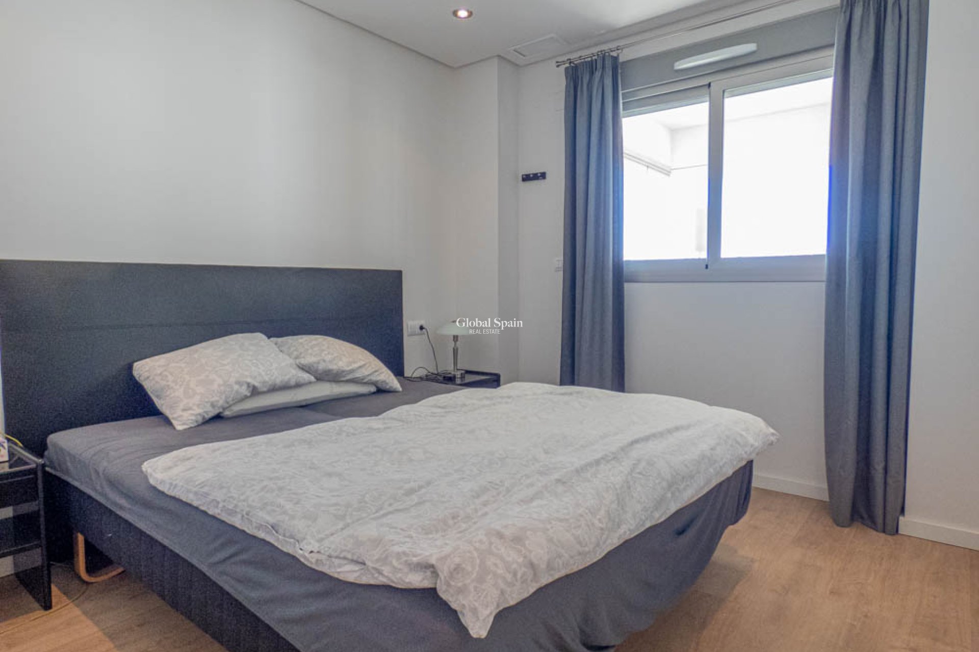 Revente - APPARTEMENT -
LOS DOLSES - Inland