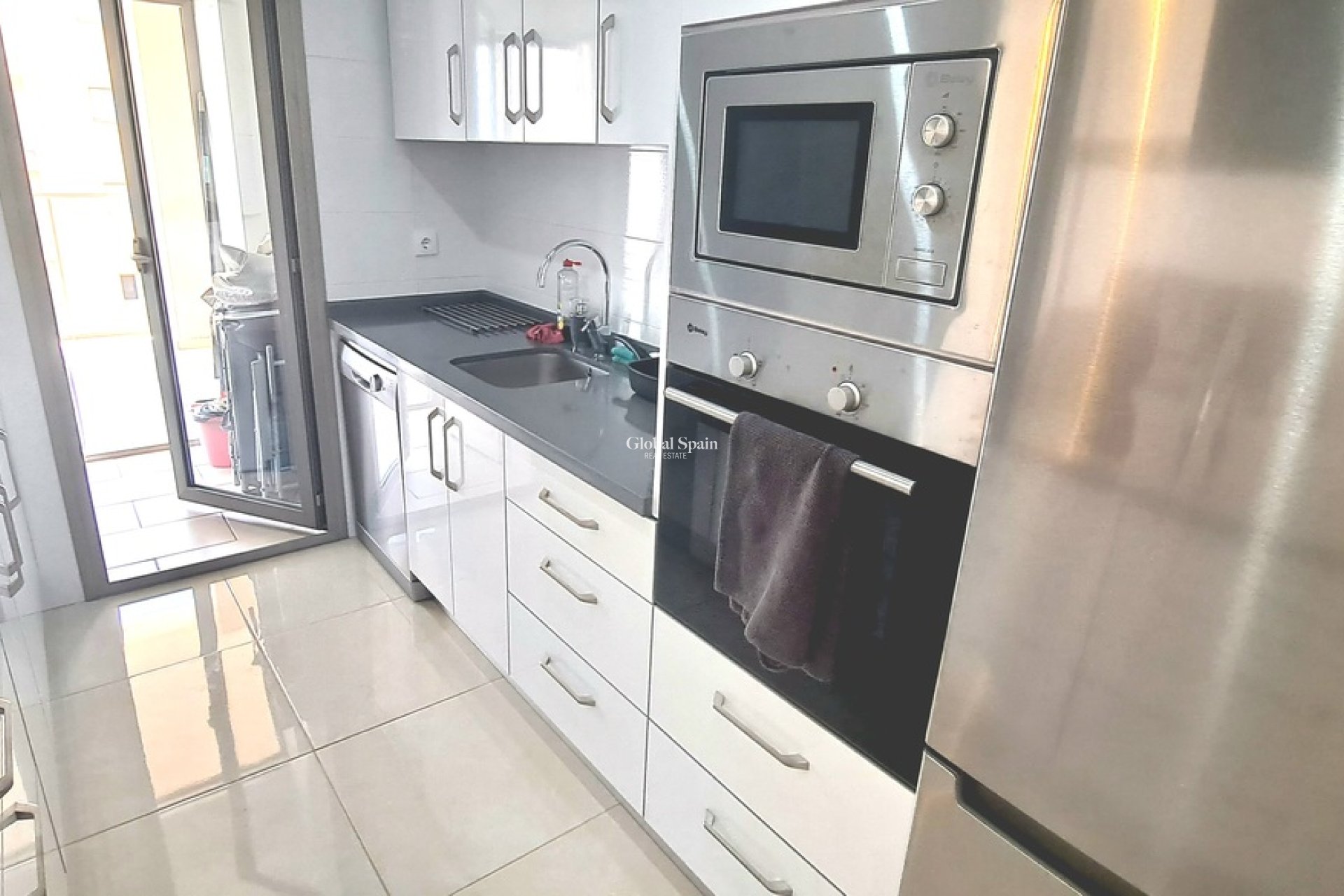 Revente - APPARTEMENT -
LOS DOLSES - Inland