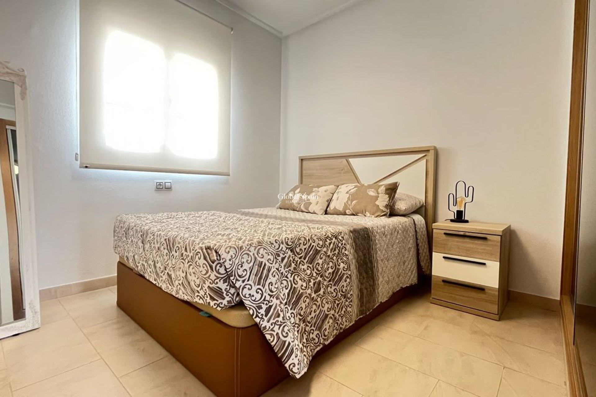 Revente - APPARTEMENT -
LOS DOLSES - Inland