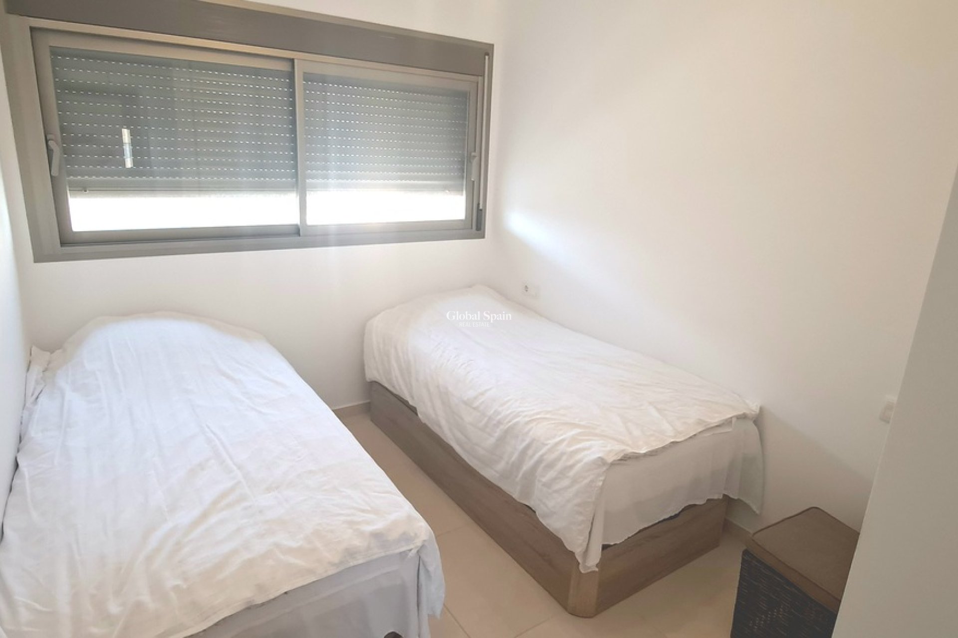 Revente - APPARTEMENT -
LOS DOLSES - Inland