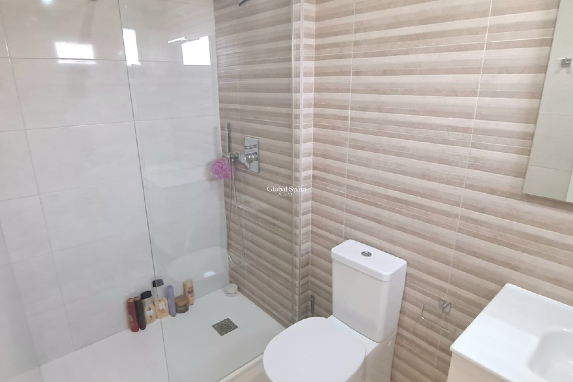 Revente - APPARTEMENT -
LOS DOLSES - Inland