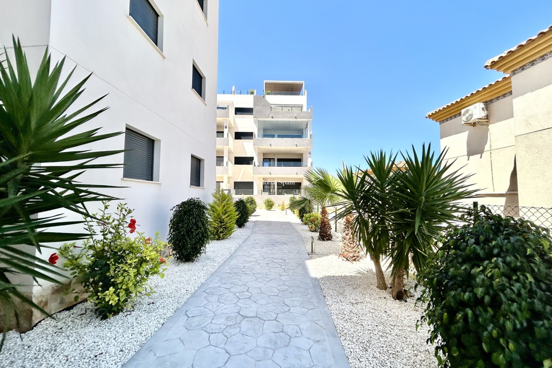 Revente - APPARTEMENT -
LOS DOLSES - Inland