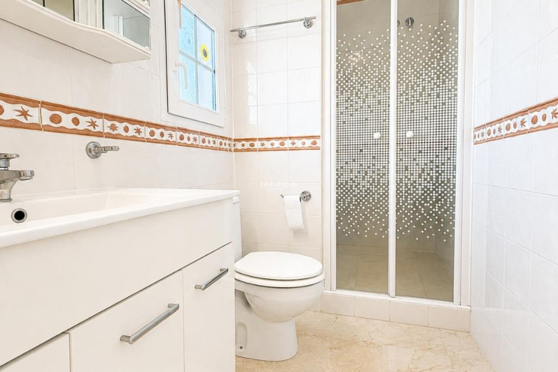 Revente - APPARTEMENT -
LOS DOLSES - Inland