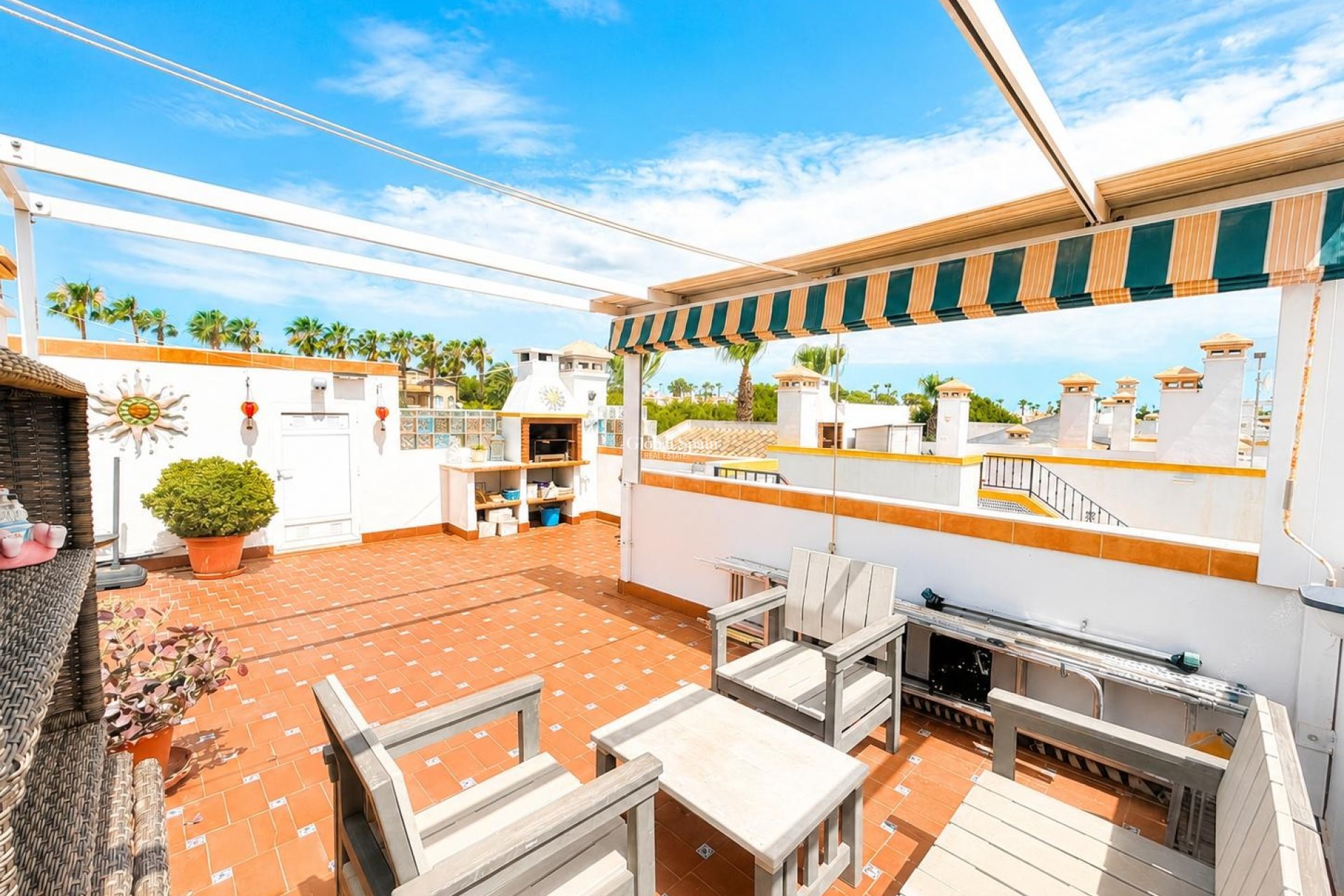 Revente - APPARTEMENT -
LOS DOLSES - Inland