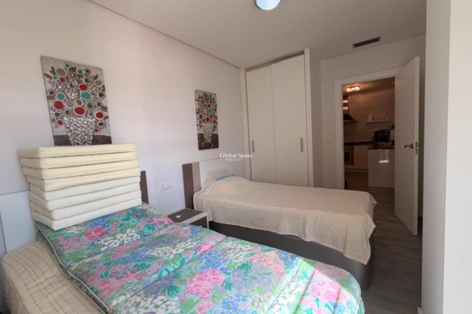 Revente - APPARTEMENT -
LOS DOLSES - Inland