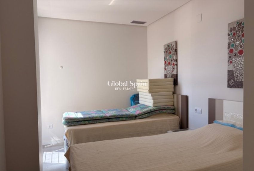 Revente - APPARTEMENT -
LOS DOLSES - Inland