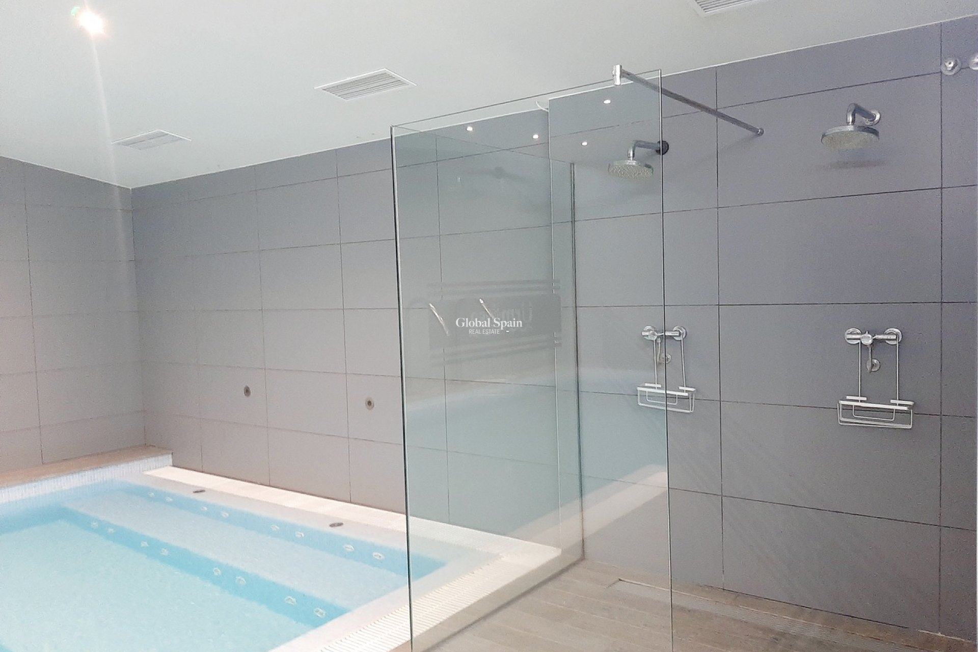 Revente - APPARTEMENT -
LOS DOLSES - Inland