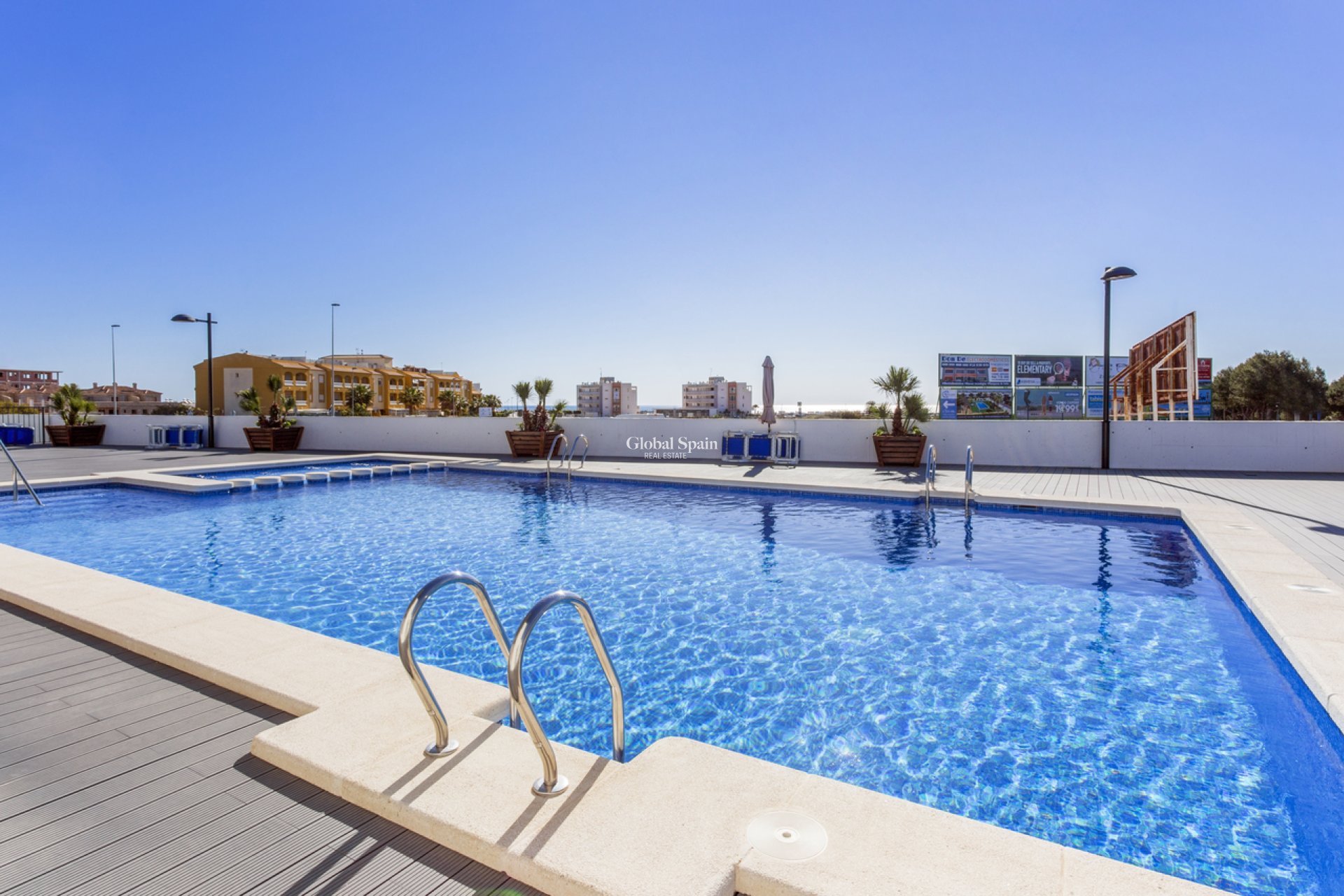 Revente - APPARTEMENT -
LOS DOLSES - Inland