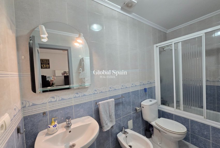 Revente - APPARTEMENT -
LOS MONTESINOS - Costa Blanca