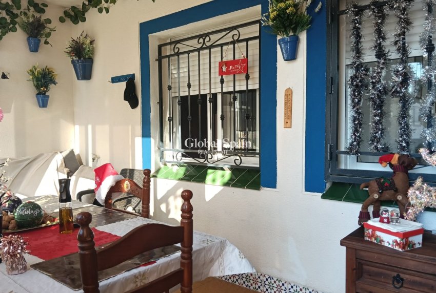 Revente - APPARTEMENT -
LOS MONTESINOS - Costa Blanca