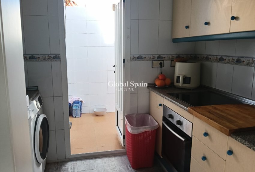 Revente - APPARTEMENT -
LOS MONTESINOS - Costa Blanca