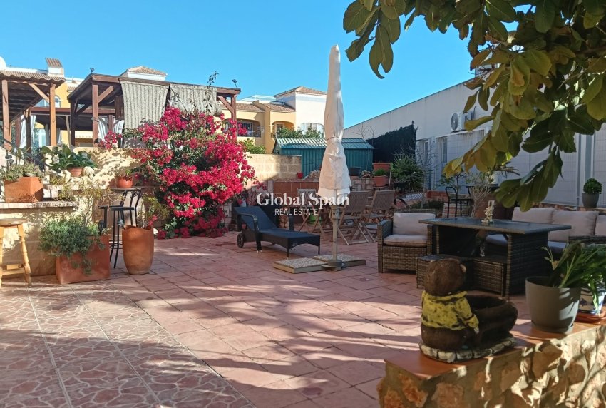 Revente - APPARTEMENT -
LOS MONTESINOS - Costa Blanca