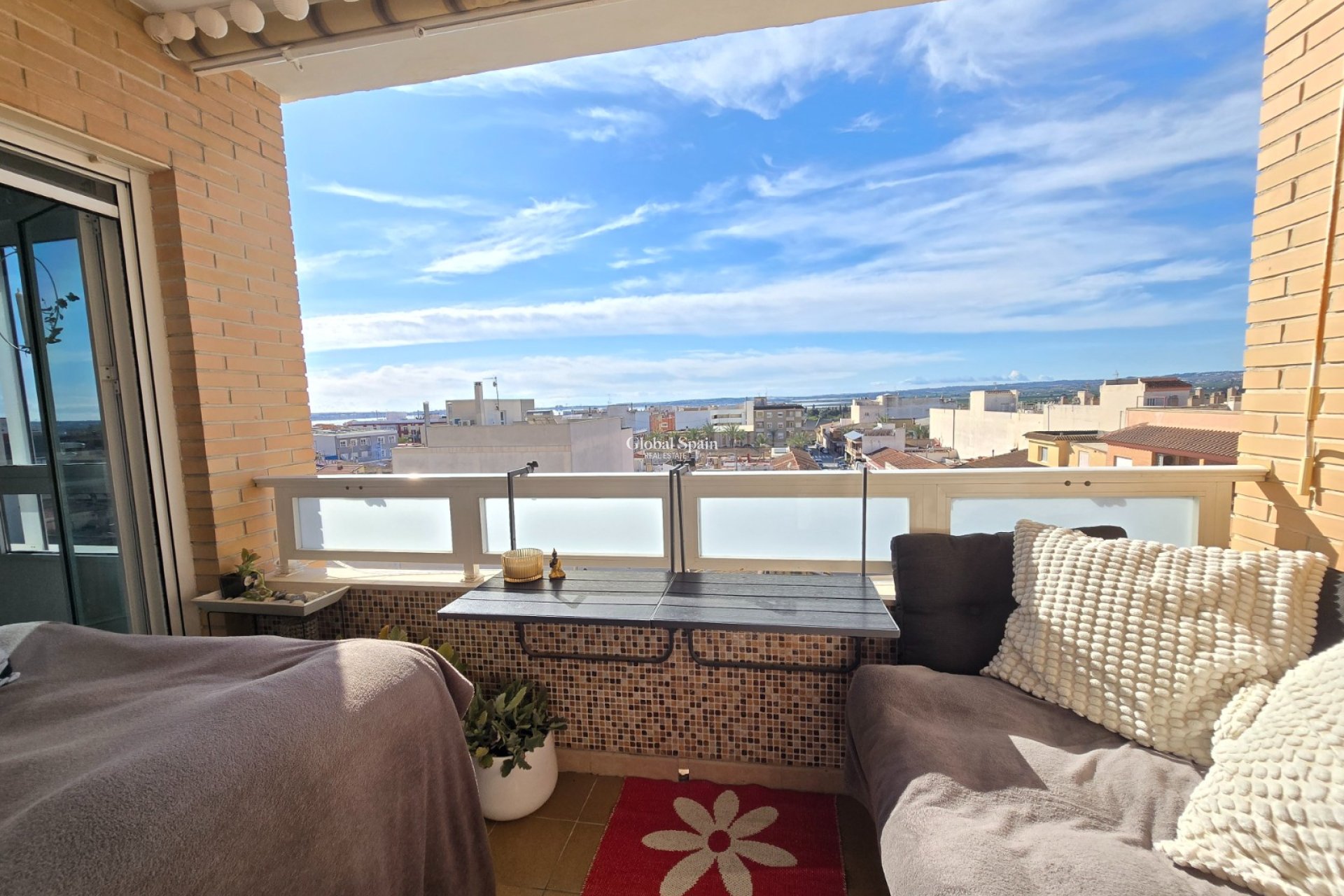 Revente - APPARTEMENT -
LOS MONTESINOS - Costa Blanca