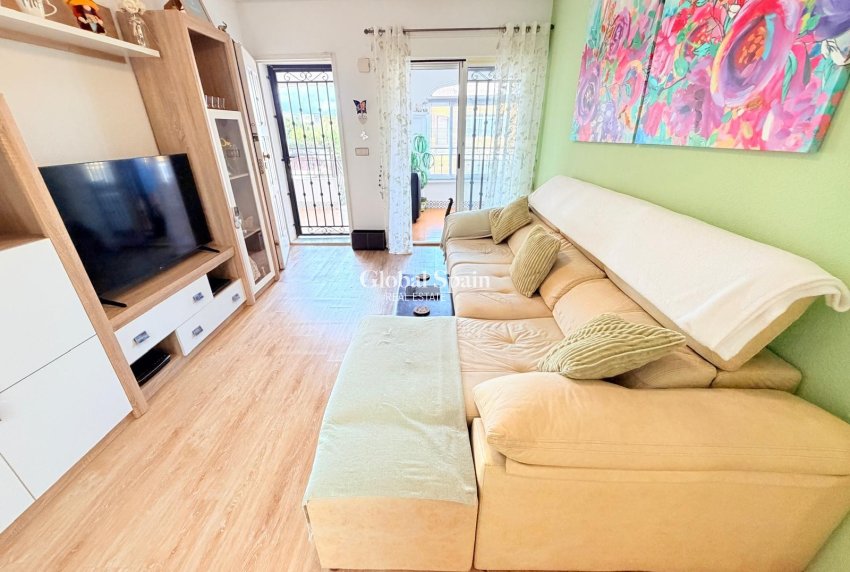 Revente - APPARTEMENT -
LOS MONTESINOS - La Herrada