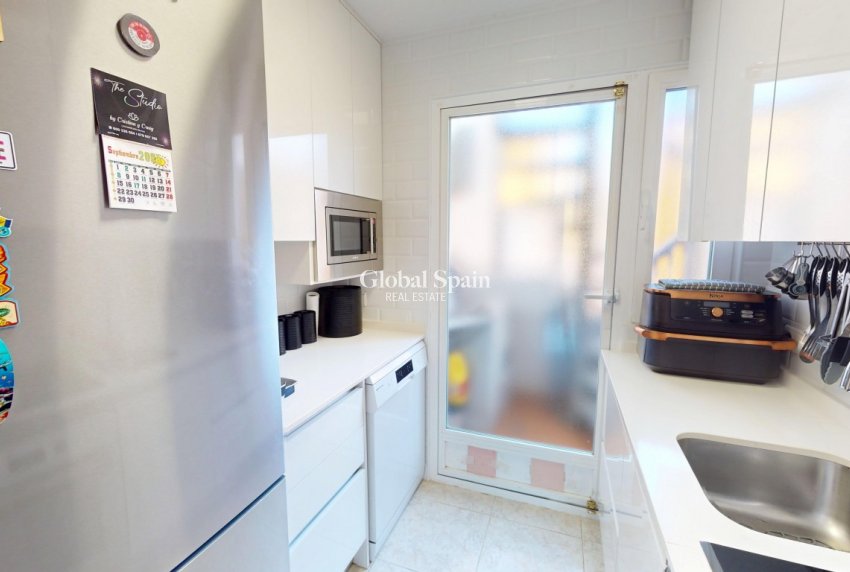 Revente - APPARTEMENT -
LOS NAREJOS - Costa Calida